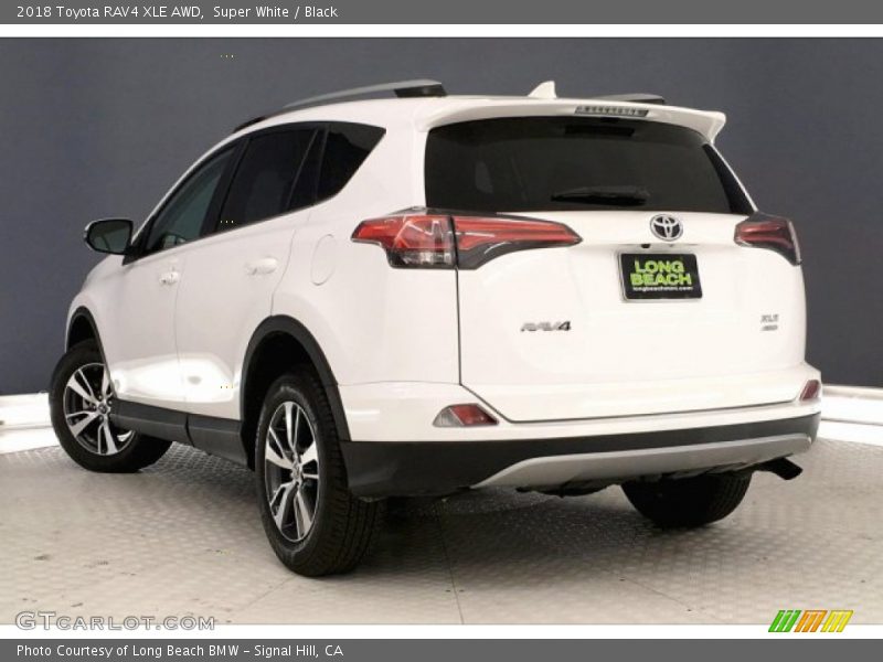Super White / Black 2018 Toyota RAV4 XLE AWD