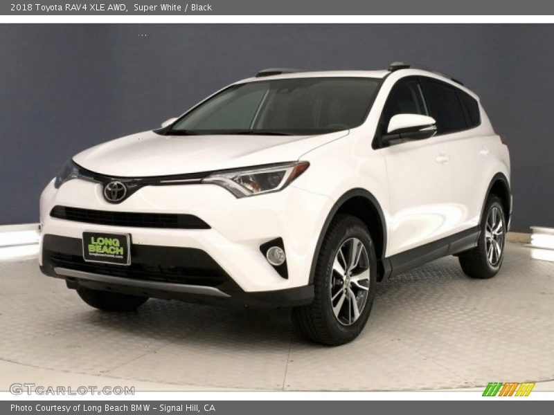 Super White / Black 2018 Toyota RAV4 XLE AWD
