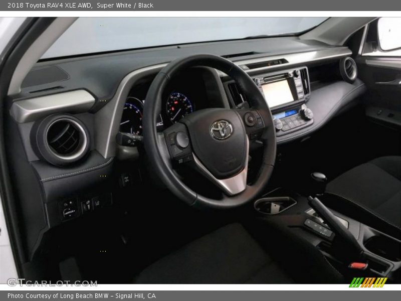 Super White / Black 2018 Toyota RAV4 XLE AWD