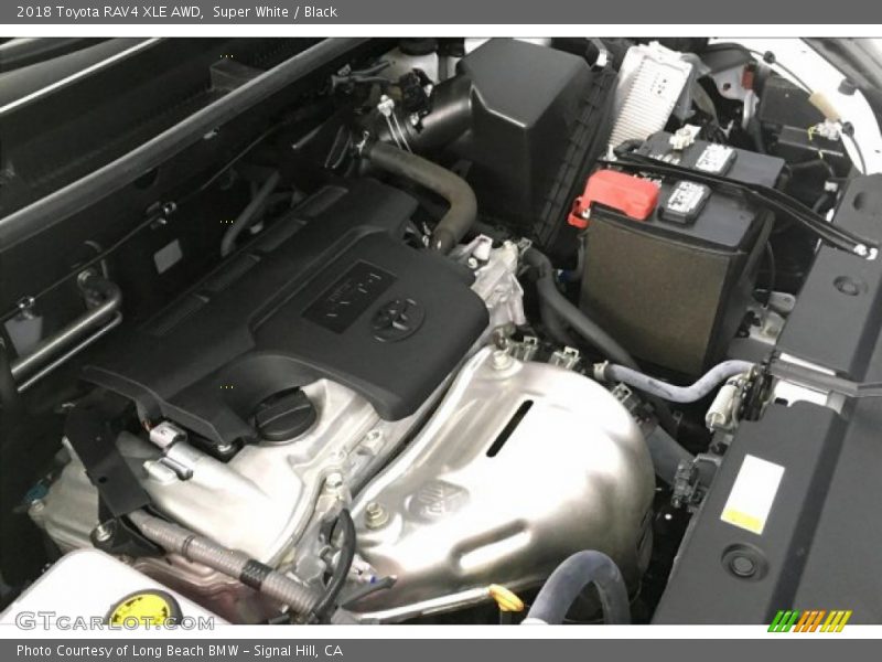 Super White / Black 2018 Toyota RAV4 XLE AWD