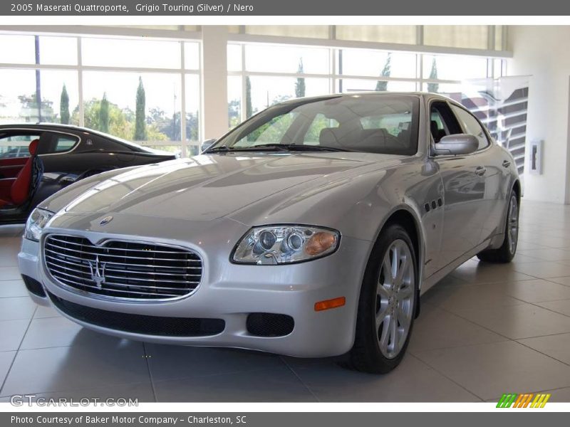 Grigio Touring (Silver) / Nero 2005 Maserati Quattroporte
