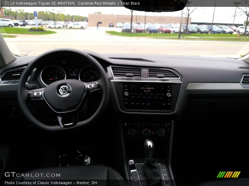 Cardinal Red Metallic / Titan Black 2019 Volkswagen Tiguan SE 4MOTION