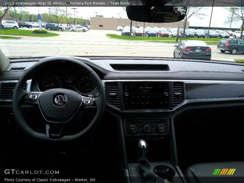 Fortana Red Metallic / Titan Black 2019 Volkswagen Atlas SE 4Motion