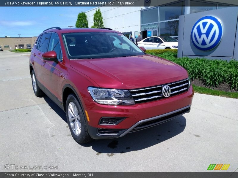 Cardinal Red Metallic / Titan Black 2019 Volkswagen Tiguan SE 4MOTION