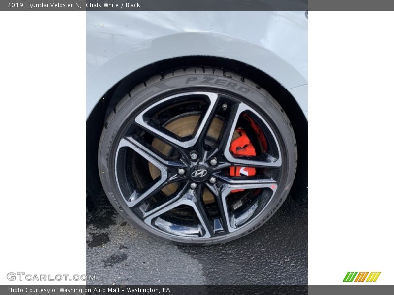 Chalk White / Black 2019 Hyundai Veloster N