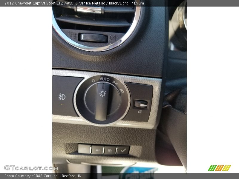 Silver Ice Metallic / Black/Light Titanium 2012 Chevrolet Captiva Sport LTZ AWD