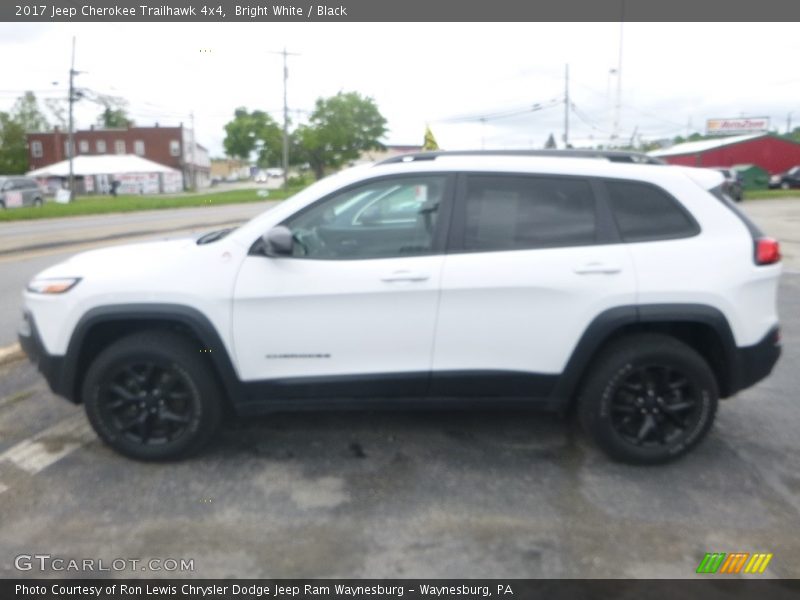 Bright White / Black 2017 Jeep Cherokee Trailhawk 4x4