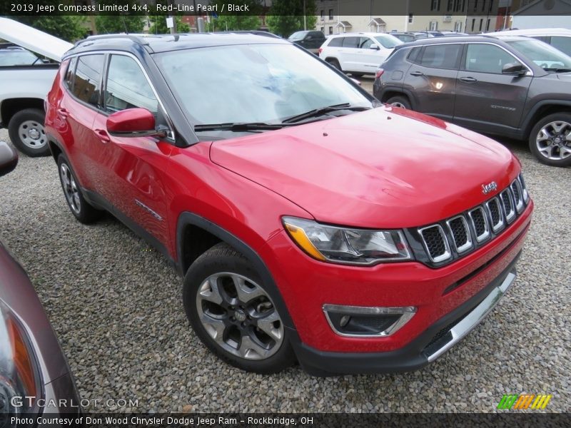 Front 3/4 View of 2019 Compass Limited 4x4