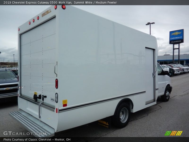 Summit White / Medium Pewter 2019 Chevrolet Express Cutaway 3500 Work Van