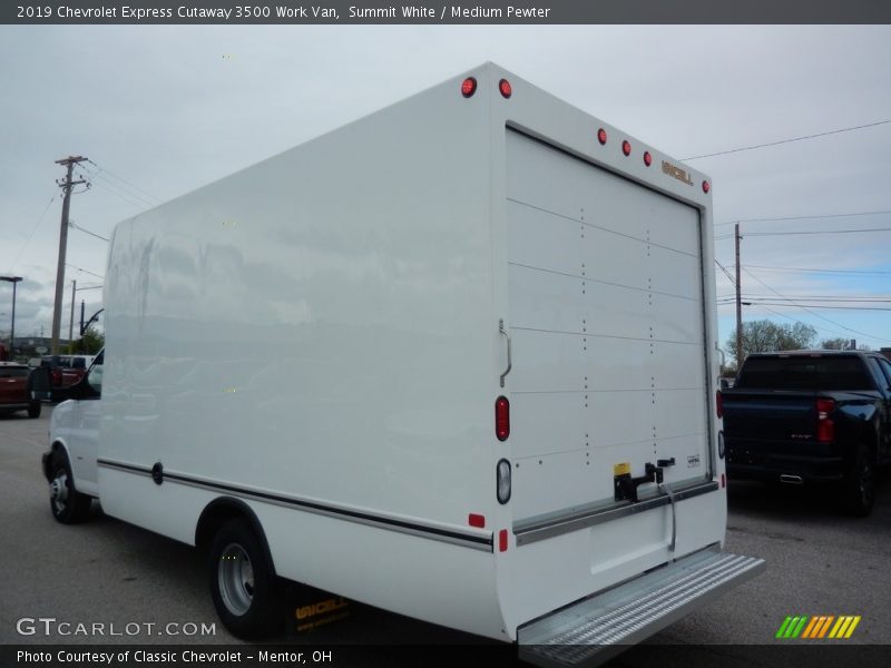 Summit White / Medium Pewter 2019 Chevrolet Express Cutaway 3500 Work Van