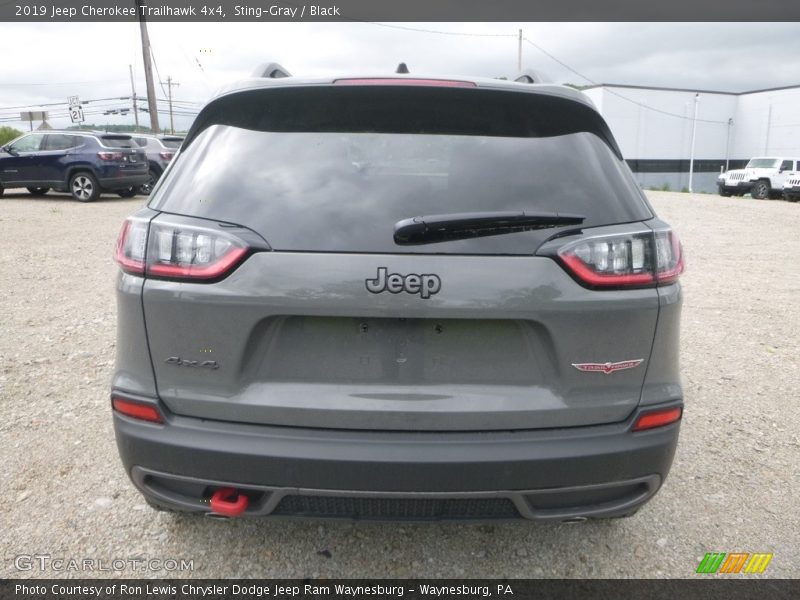 Sting-Gray / Black 2019 Jeep Cherokee Trailhawk 4x4