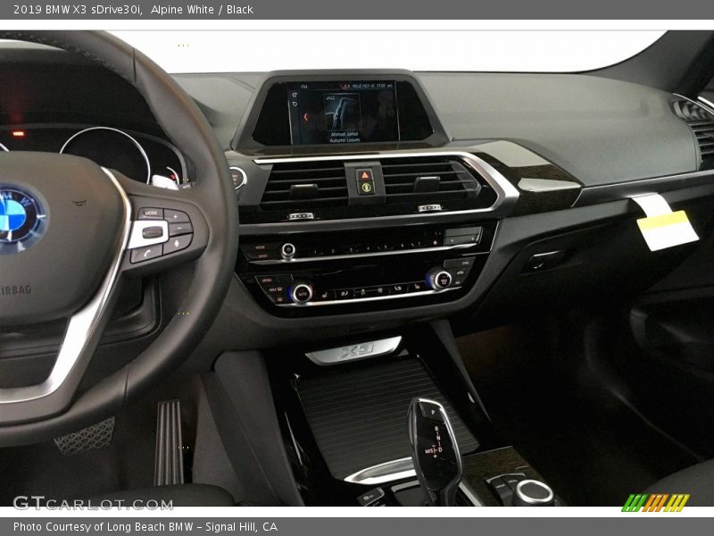 Alpine White / Black 2019 BMW X3 sDrive30i