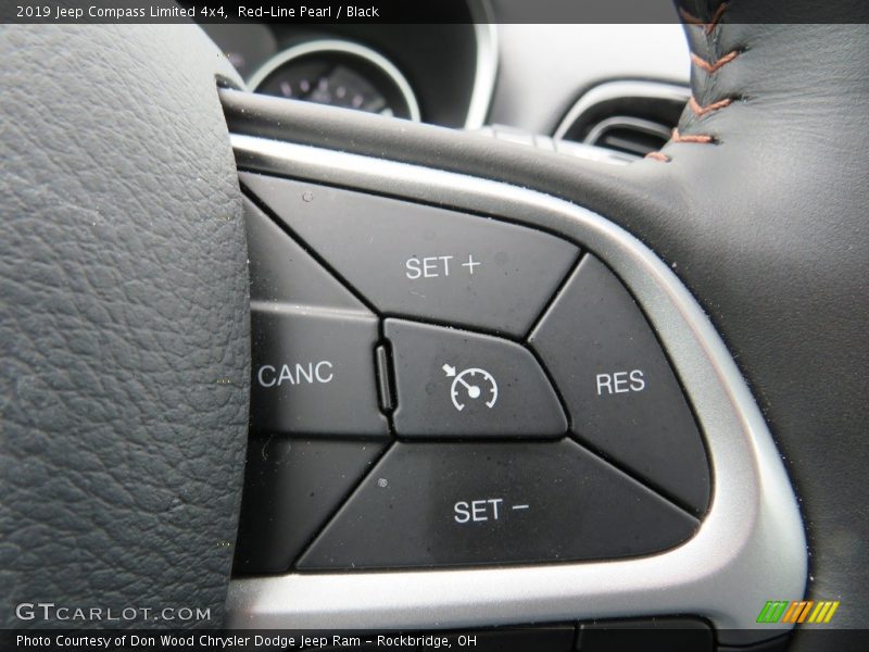  2019 Compass Limited 4x4 Steering Wheel