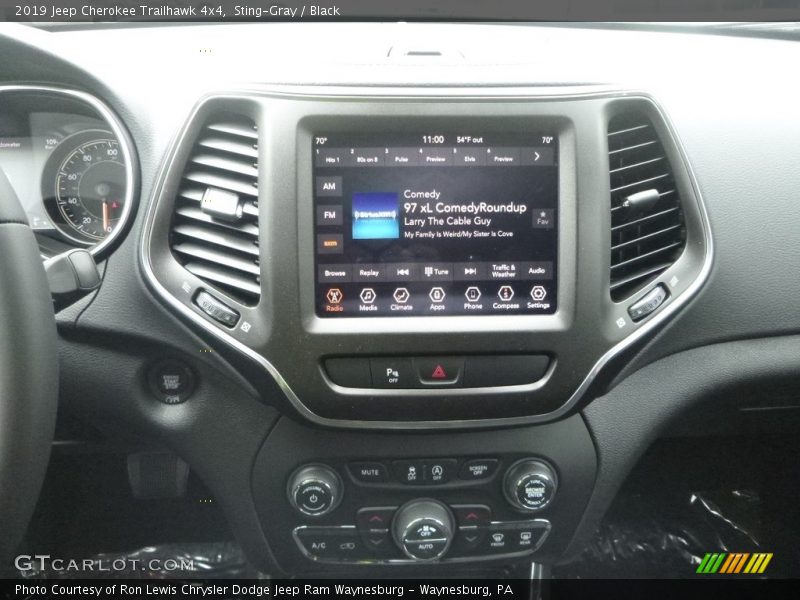 Sting-Gray / Black 2019 Jeep Cherokee Trailhawk 4x4