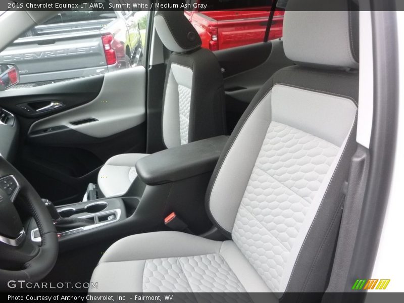 Summit White / Medium Ash Gray 2019 Chevrolet Equinox LT AWD