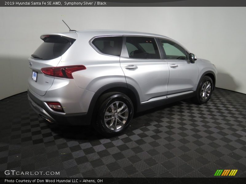 Symphony Silver / Black 2019 Hyundai Santa Fe SE AWD