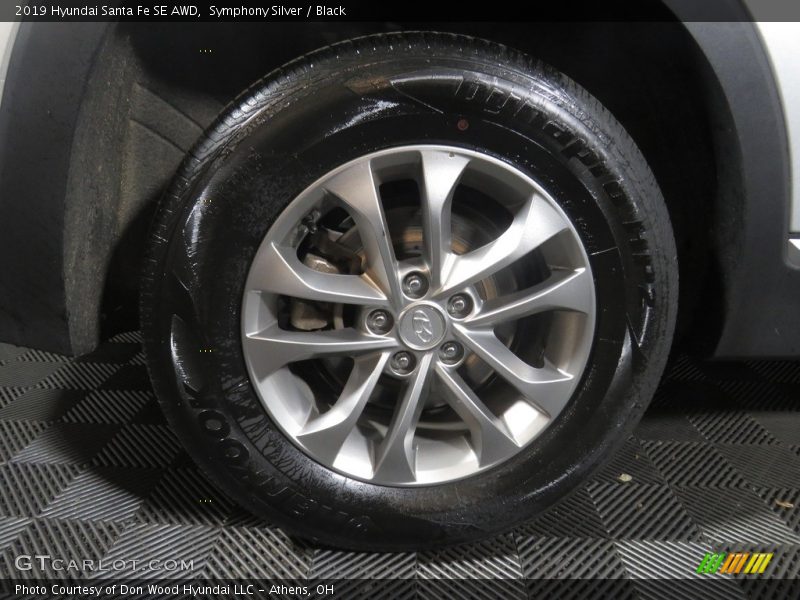 Symphony Silver / Black 2019 Hyundai Santa Fe SE AWD