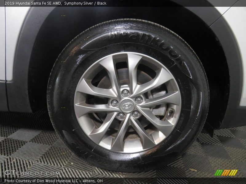 Symphony Silver / Black 2019 Hyundai Santa Fe SE AWD