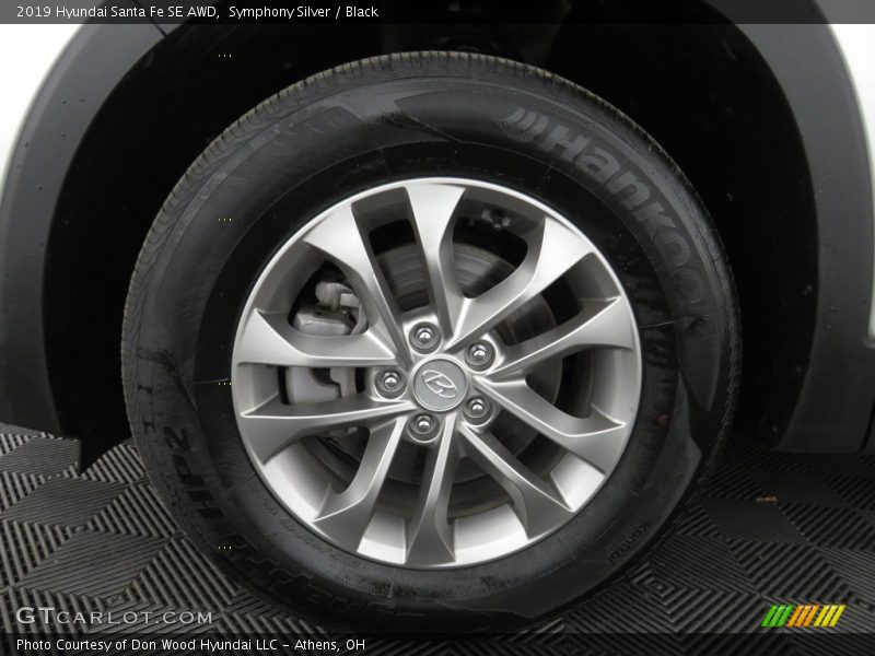 Symphony Silver / Black 2019 Hyundai Santa Fe SE AWD