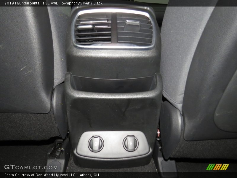 Symphony Silver / Black 2019 Hyundai Santa Fe SE AWD