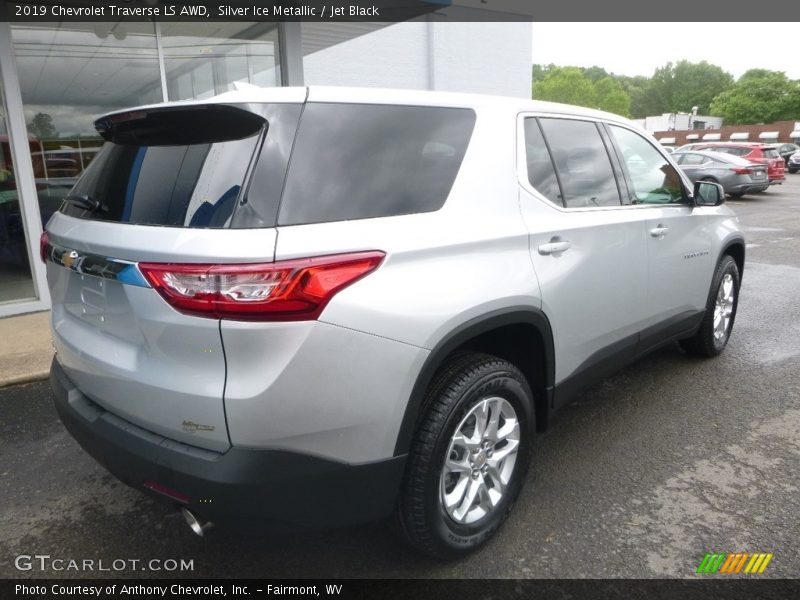 Silver Ice Metallic / Jet Black 2019 Chevrolet Traverse LS AWD