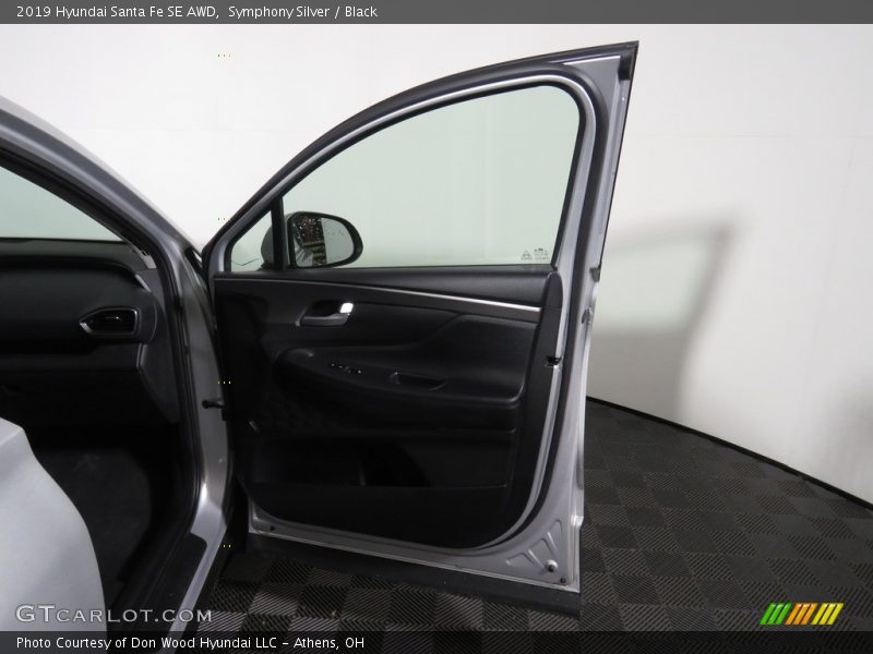 Symphony Silver / Black 2019 Hyundai Santa Fe SE AWD