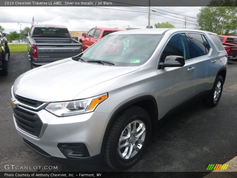 Silver Ice Metallic / Jet Black 2019 Chevrolet Traverse LS AWD
