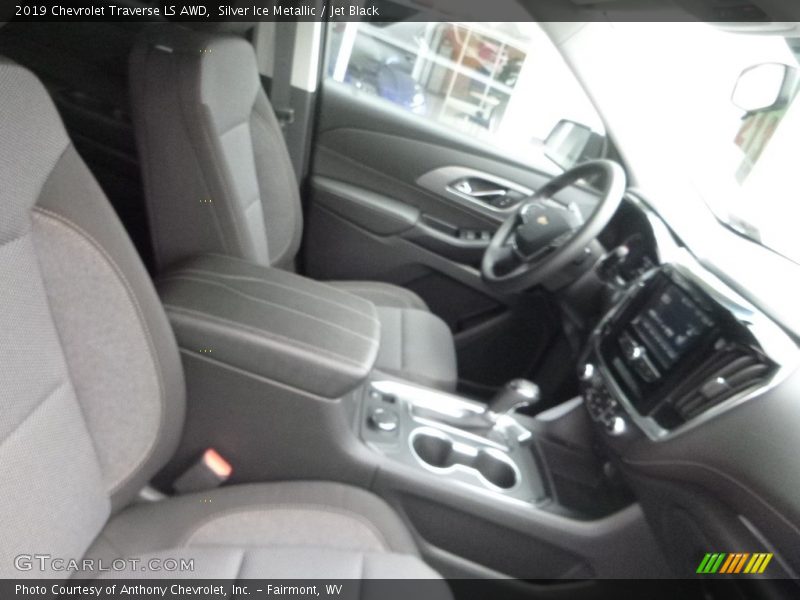 Silver Ice Metallic / Jet Black 2019 Chevrolet Traverse LS AWD