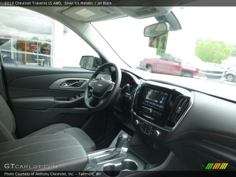 Silver Ice Metallic / Jet Black 2019 Chevrolet Traverse LS AWD