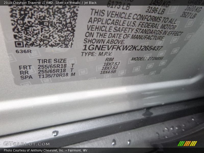 Silver Ice Metallic / Jet Black 2019 Chevrolet Traverse LS AWD