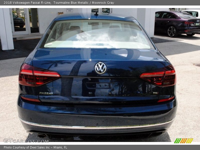 Tourmaline Blue Metallic / Moonrock Gray 2018 Volkswagen Passat R-Line