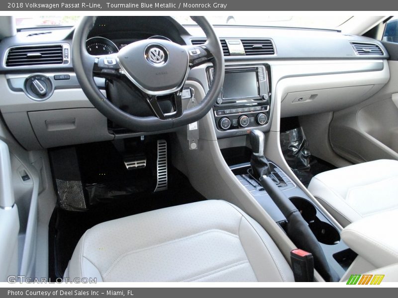 Tourmaline Blue Metallic / Moonrock Gray 2018 Volkswagen Passat R-Line