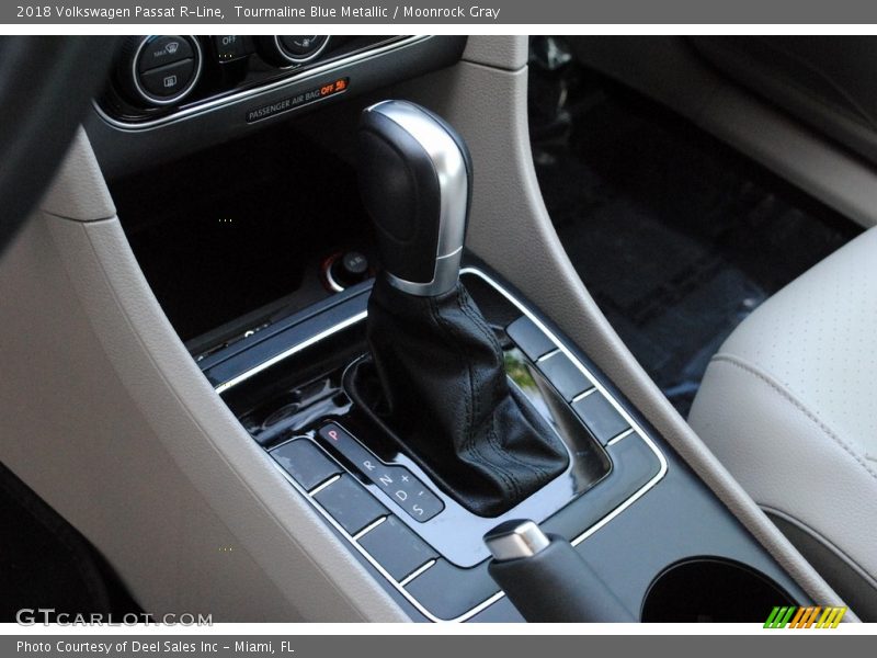 Tourmaline Blue Metallic / Moonrock Gray 2018 Volkswagen Passat R-Line