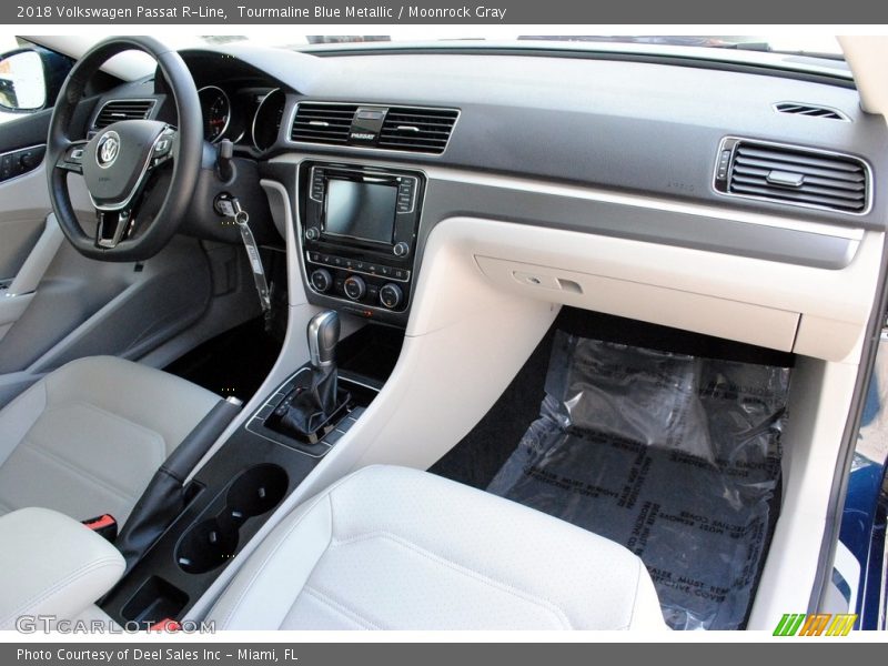 Tourmaline Blue Metallic / Moonrock Gray 2018 Volkswagen Passat R-Line