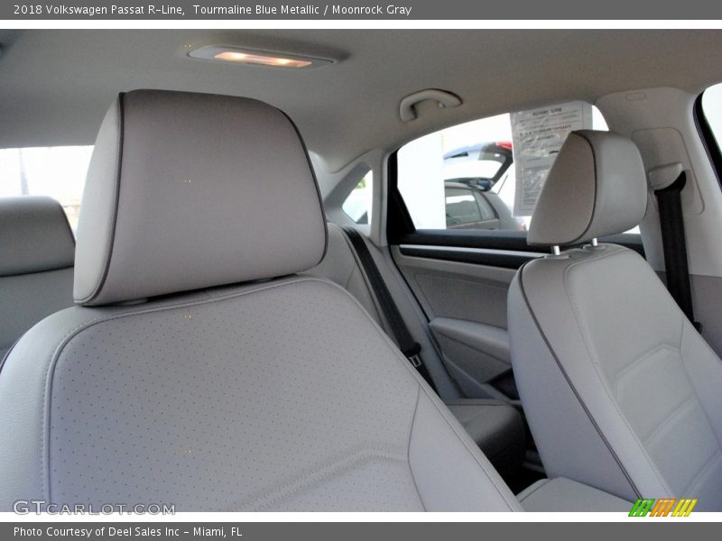 Tourmaline Blue Metallic / Moonrock Gray 2018 Volkswagen Passat R-Line