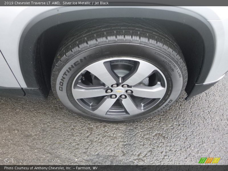 Silver Ice Metallic / Jet Black 2019 Chevrolet Traverse LT AWD