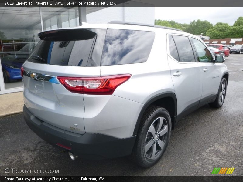 Silver Ice Metallic / Jet Black 2019 Chevrolet Traverse LT AWD