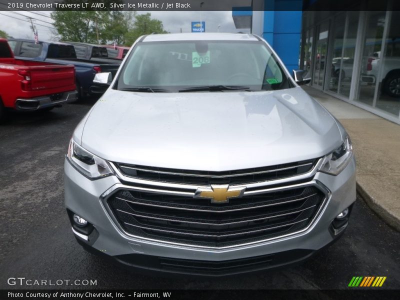 Silver Ice Metallic / Jet Black 2019 Chevrolet Traverse LT AWD