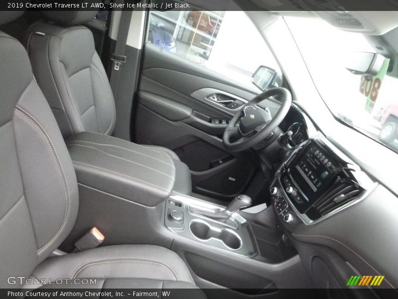 Silver Ice Metallic / Jet Black 2019 Chevrolet Traverse LT AWD