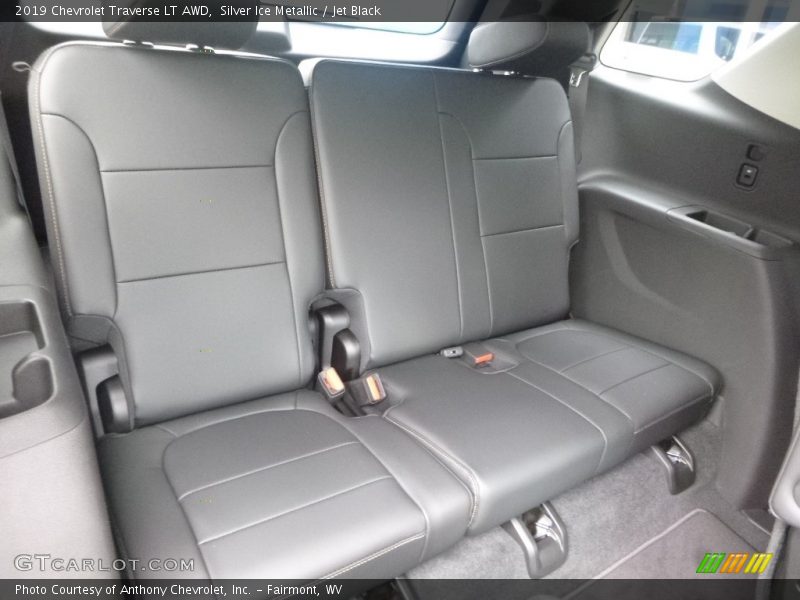 Silver Ice Metallic / Jet Black 2019 Chevrolet Traverse LT AWD