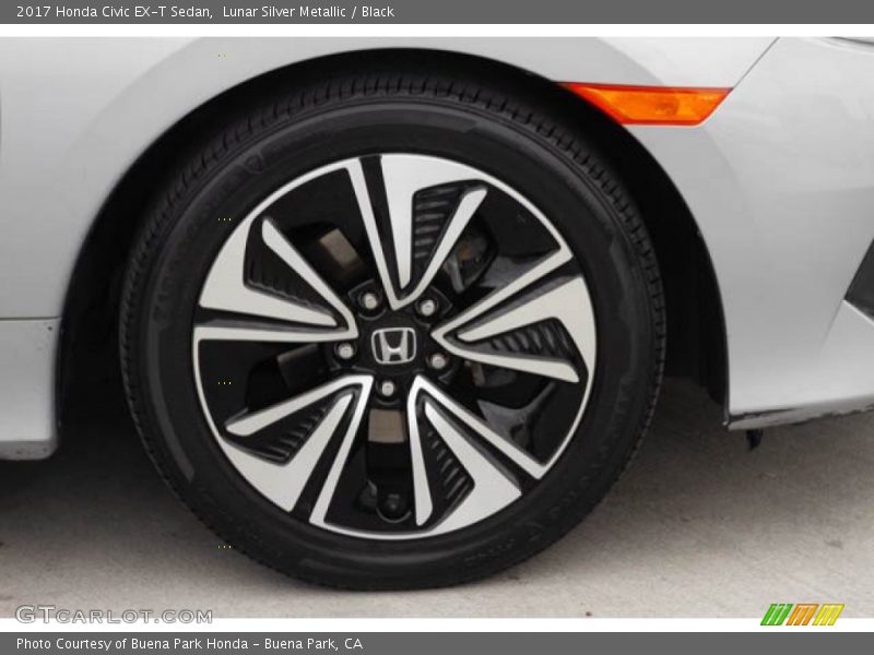 Lunar Silver Metallic / Black 2017 Honda Civic EX-T Sedan