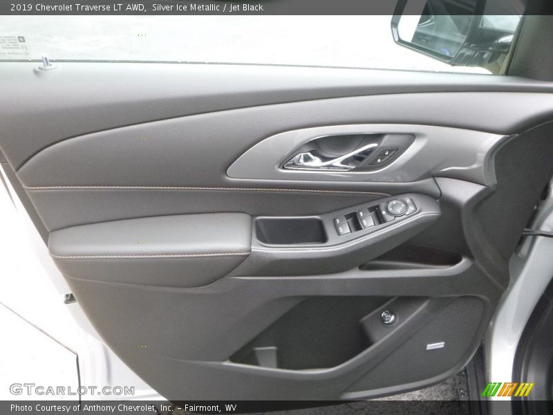 Silver Ice Metallic / Jet Black 2019 Chevrolet Traverse LT AWD