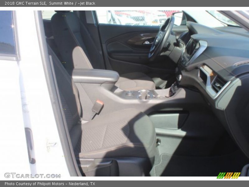 Summit White / ­Jet Black 2018 GMC Terrain SLE