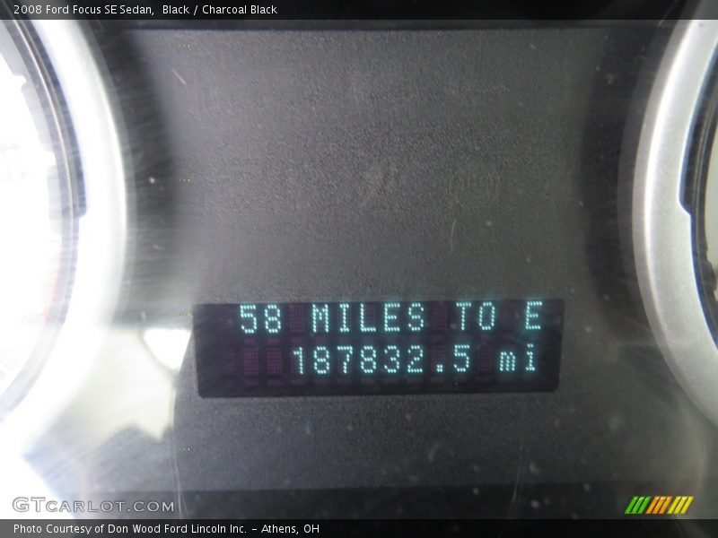 Black / Charcoal Black 2008 Ford Focus SE Sedan