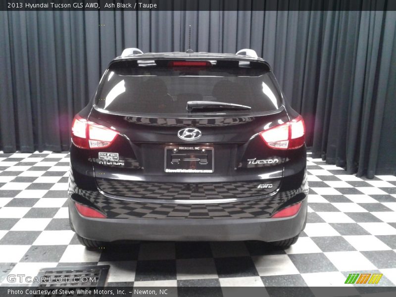 Ash Black / Taupe 2013 Hyundai Tucson GLS AWD