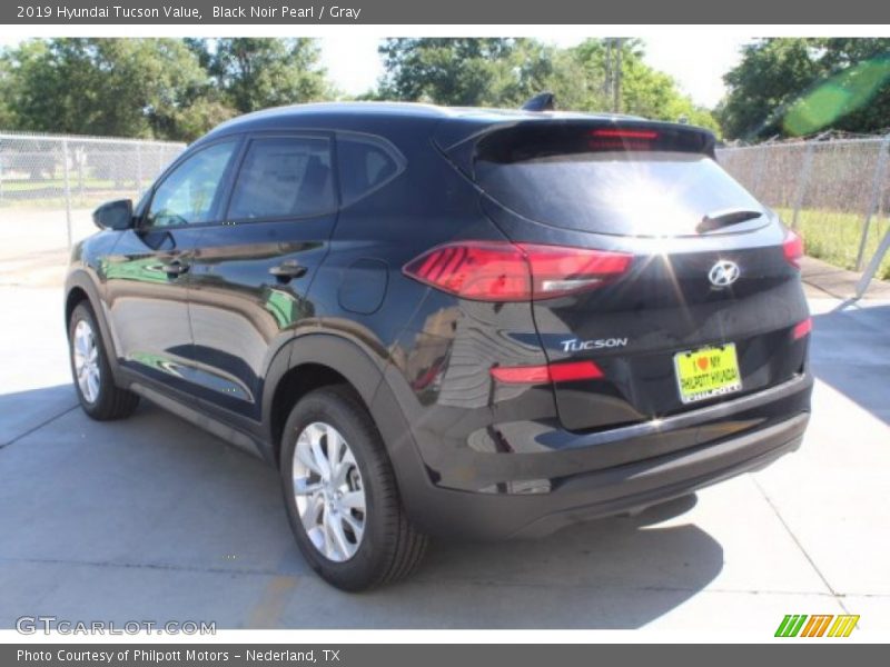 Black Noir Pearl / Gray 2019 Hyundai Tucson Value