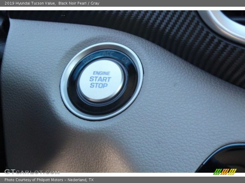 Black Noir Pearl / Gray 2019 Hyundai Tucson Value