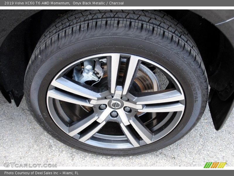  2019 XC60 T6 AWD Momentum Wheel