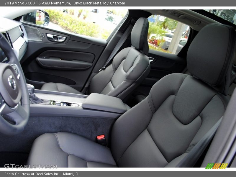 Front Seat of 2019 XC60 T6 AWD Momentum