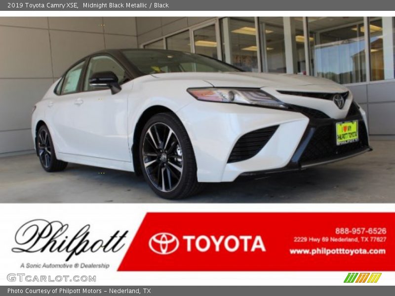 Midnight Black Metallic / Black 2019 Toyota Camry XSE